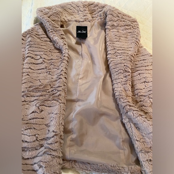 Me Jane. Faux Fur Jacket - Picture 2 of 3